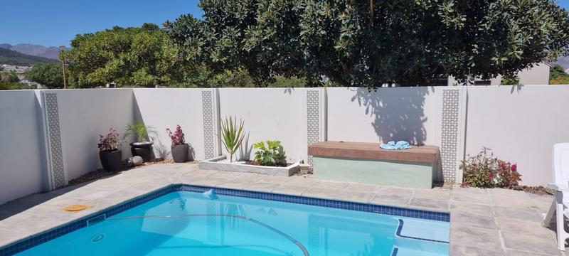 4 Bedroom Property for Sale in Somerset West Western Cape